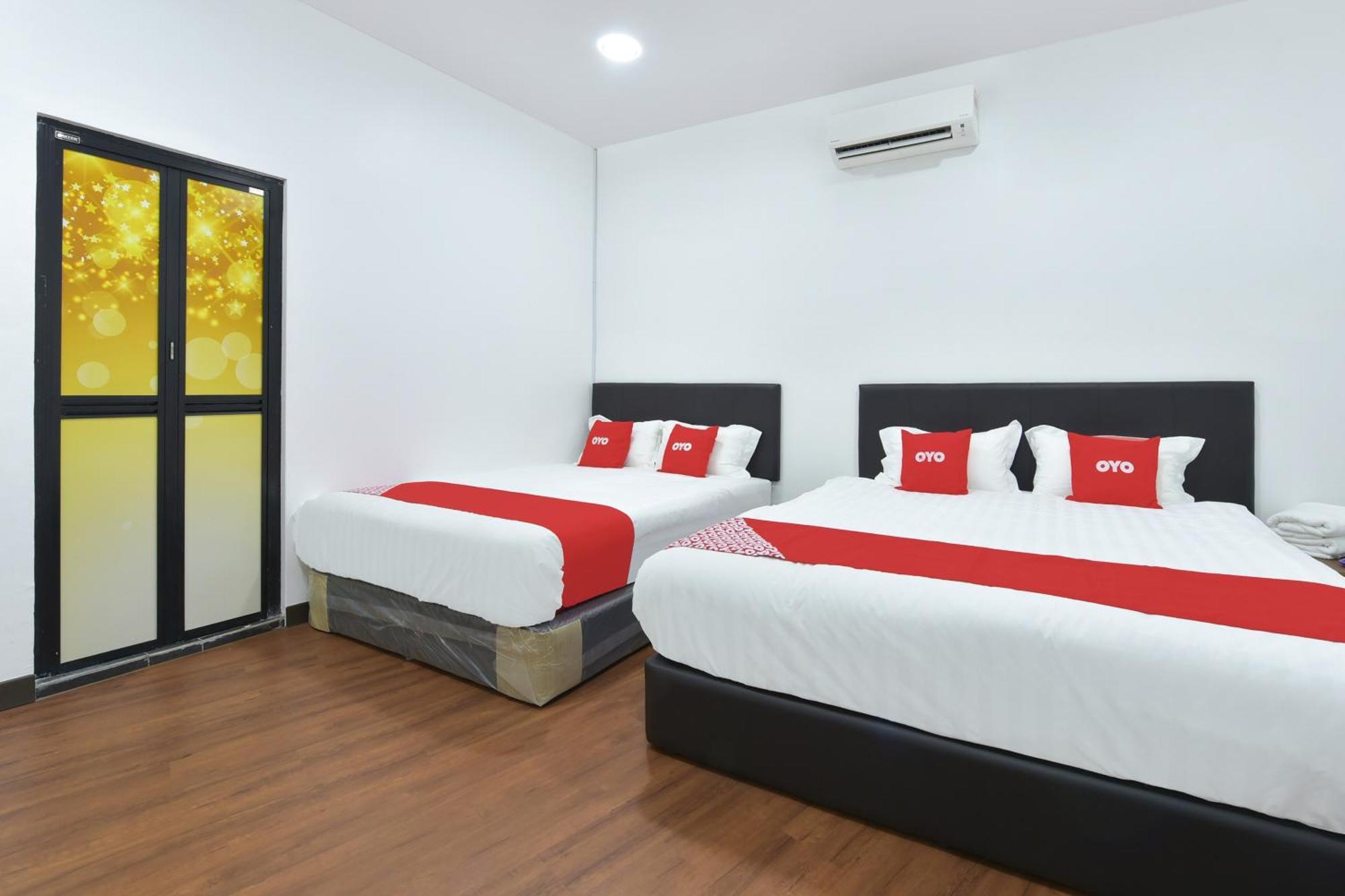 ספאנג Oyo 90869 Hotel Madeena Inn מראה חיצוני תמונה